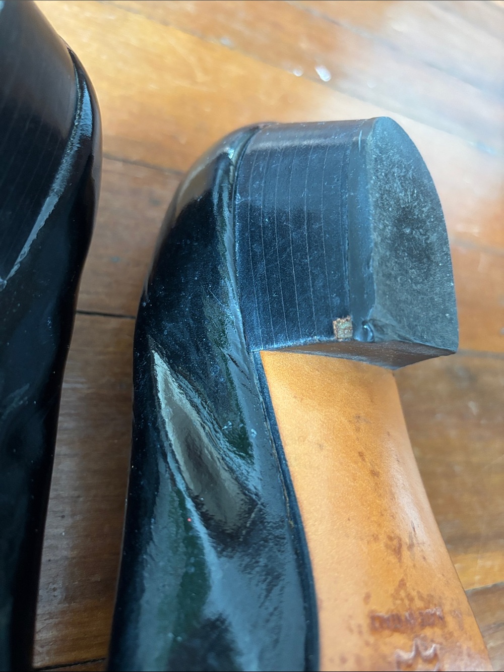 Vintage Ferragamo Vera black patent leather pumps size 8 - Picture 7 of 7
